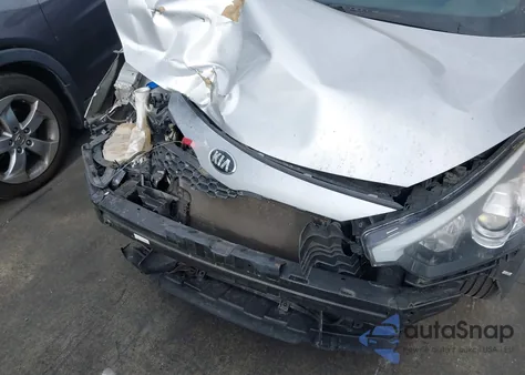 2016 Kia Forte Lx z USA, uszkodzony, nr VIN KNAFK4A63G5614372